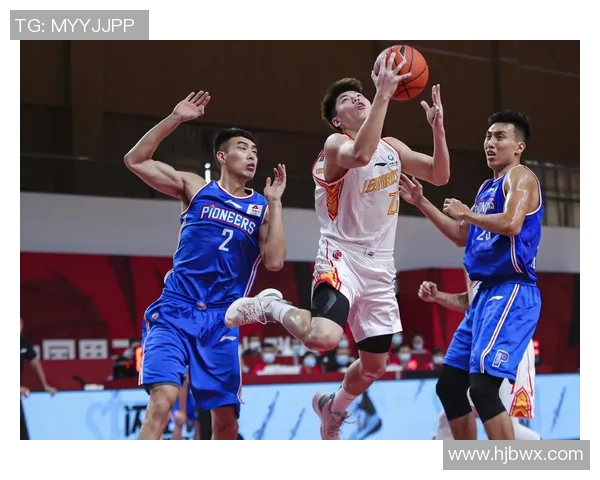 深圳篮球队中路突破革新探索新战术提升球队整体实力与竞争力