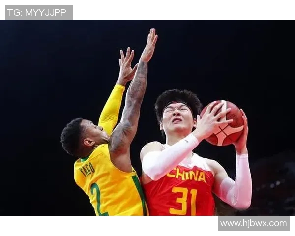 重庆篮球队耐力争议引发热议球迷对球队表现的不同看法与期待