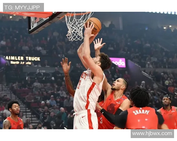 2019年火箭队与开拓者队激战回顾精彩瞬间与球员表现分析